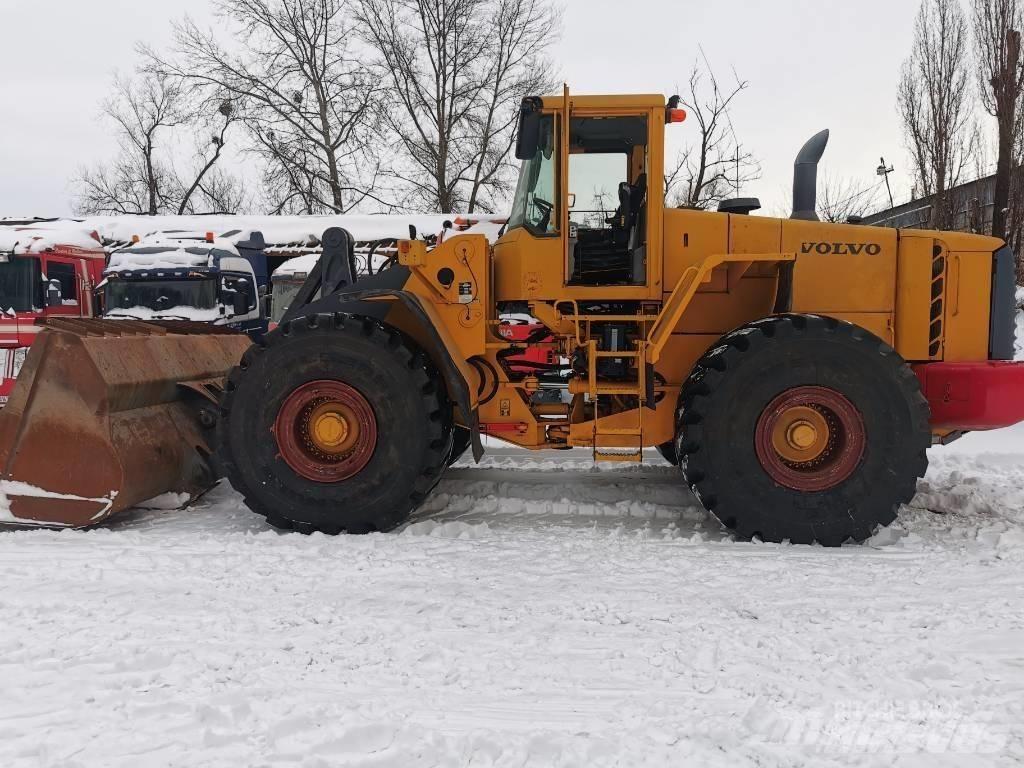 Volvo L 220 E Фронтальні навантажувачі