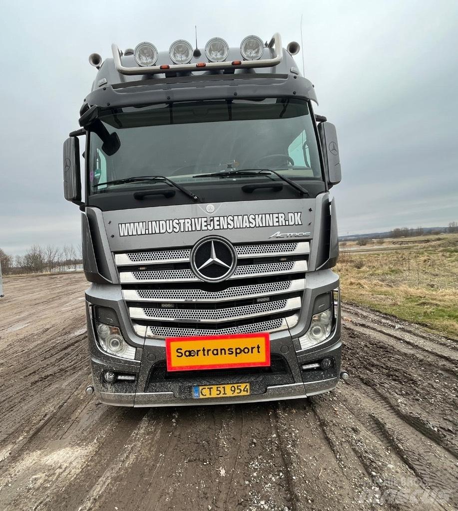 Mercedes-Benz 4158 Тягачі