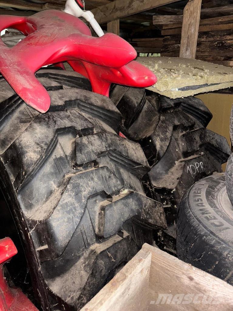 Fermec 860 Екскаватори-навантажувачі