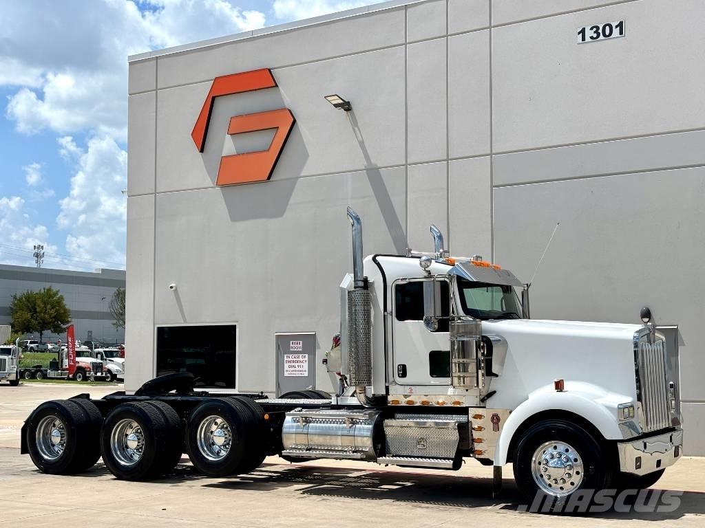 Kenworth W 900 Тягачі