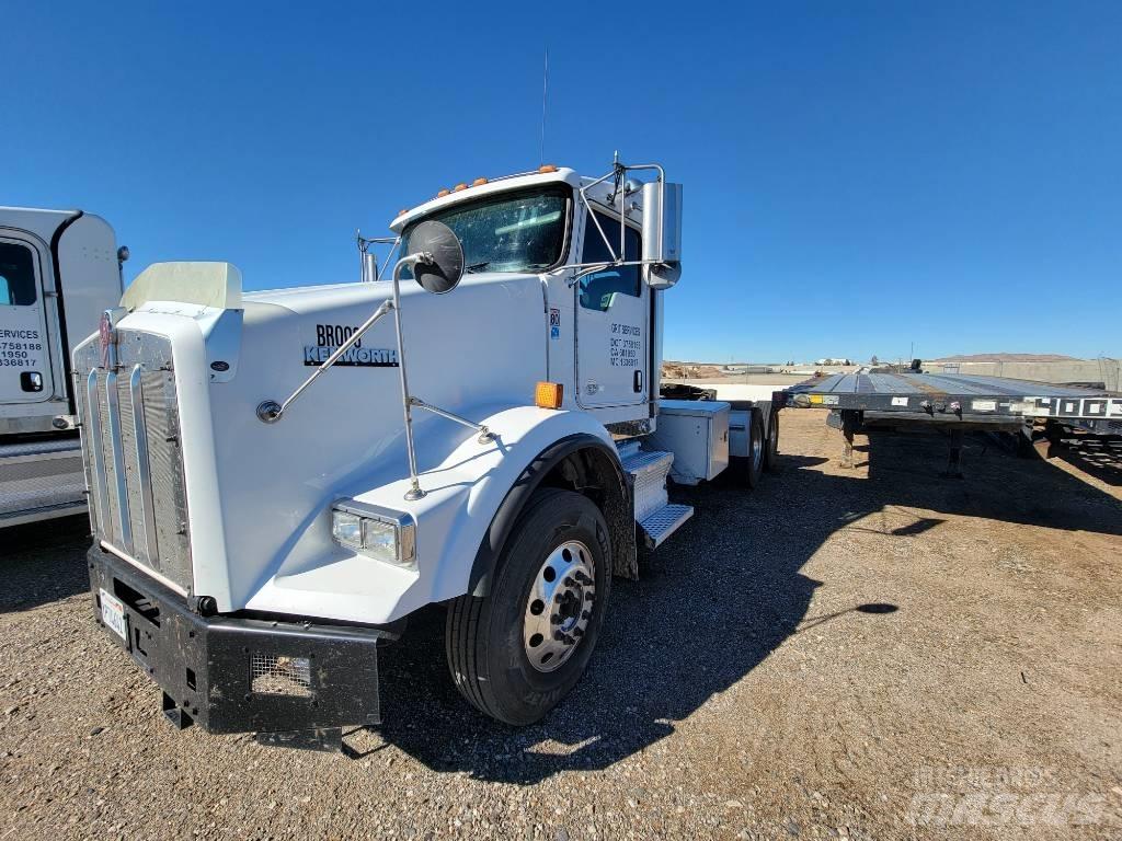 Kenworth T 800 Тягачі