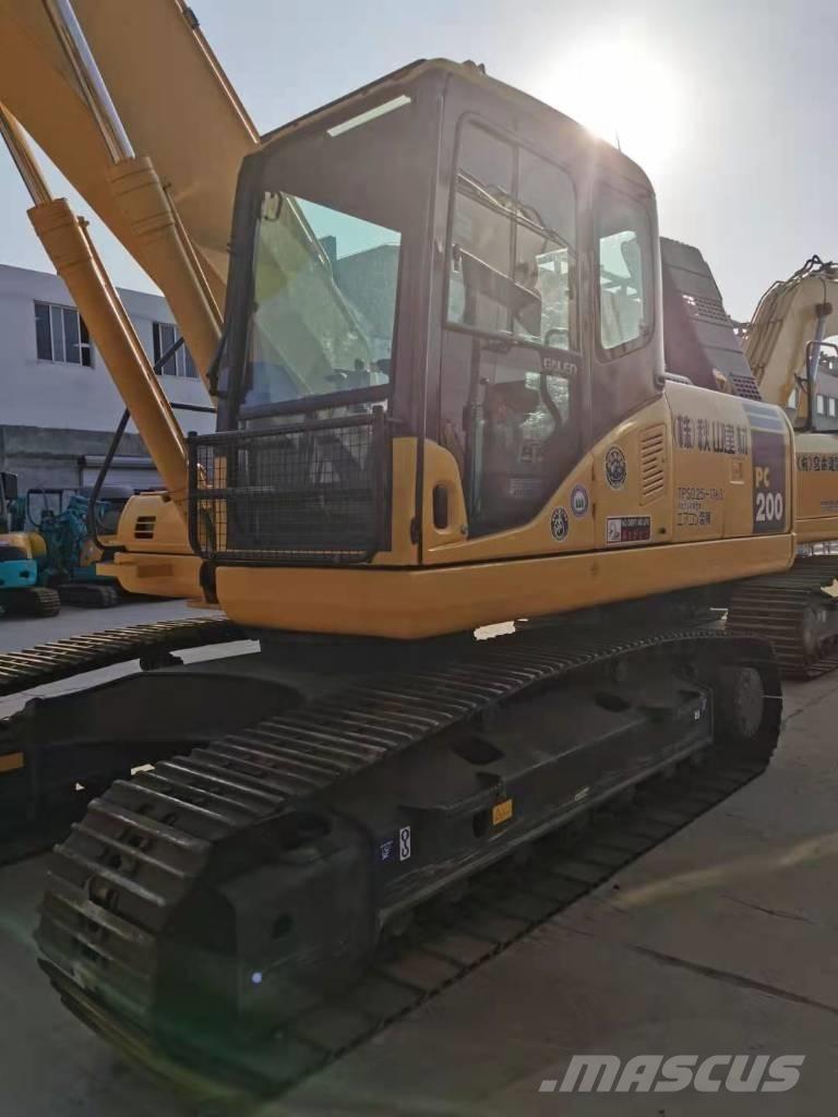 Komatsu PC 200-7 Гусеничні екскаватори