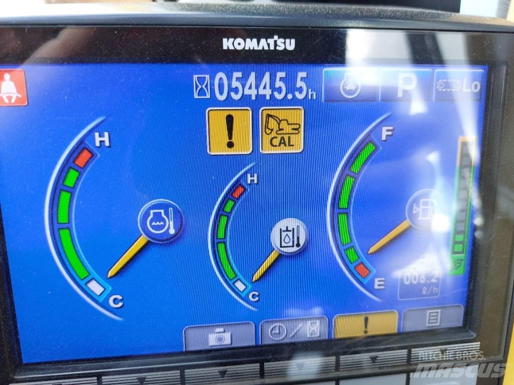 Komatsu PC210LCI-10 Гусеничні екскаватори