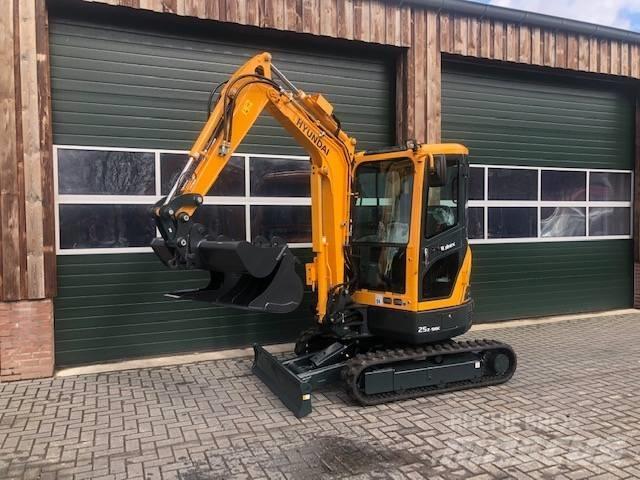 Hyundai R25Z-9AK Міні-екскаватори < 7т