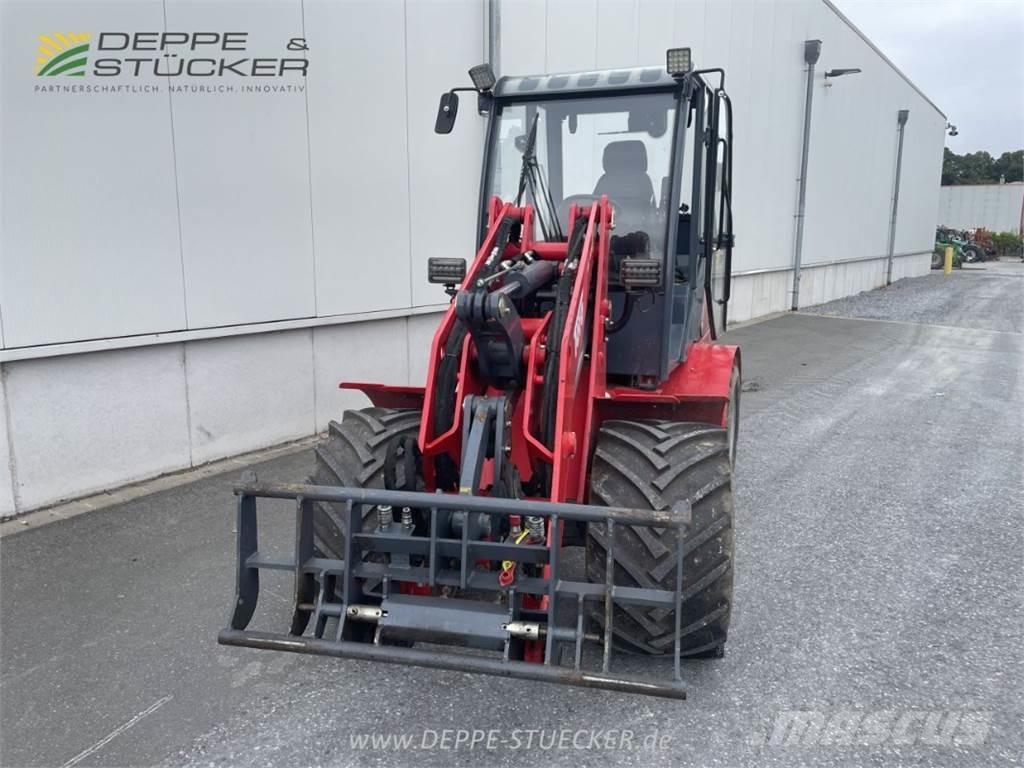 Toyo KU 851 Фронтальні навантажувачі