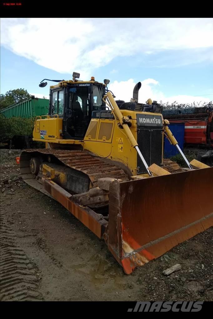 Komatsu D 65 PX-18 Гусеничні бульдозери