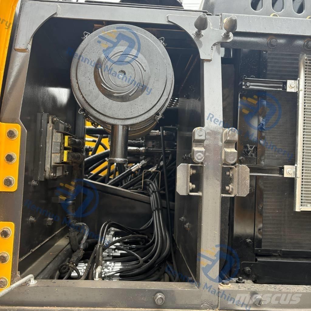 Volvo EC210 Гусеничні екскаватори