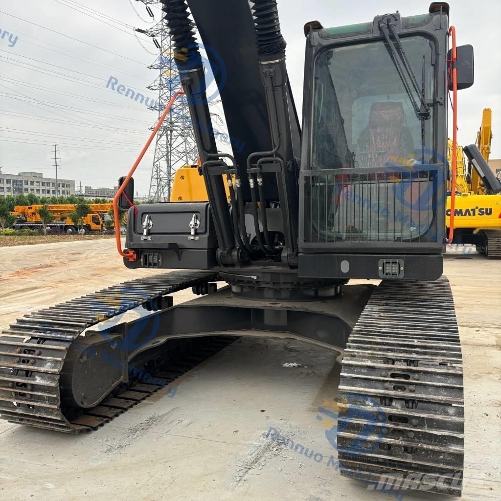 Volvo EC210 Гусеничні екскаватори