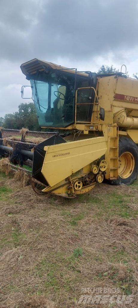 New Holland TX 34 Зернозбиральні комбайни