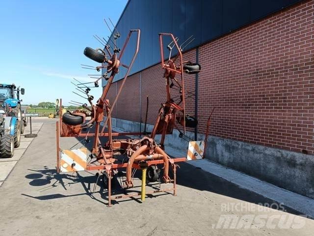 Kuhn GF6301 MH Граблі і сінозворушувачі