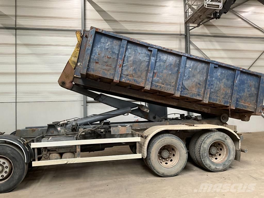 Volvo FH 16 520 8X4 Вантажівки з гаковим підйомом