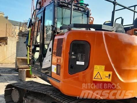 Hitachi ZX 135 US-6 Гусеничні екскаватори