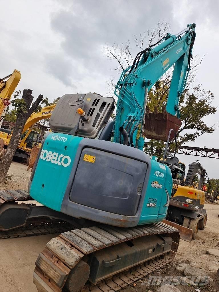 Kobelco SK 125 Гусеничні екскаватори
