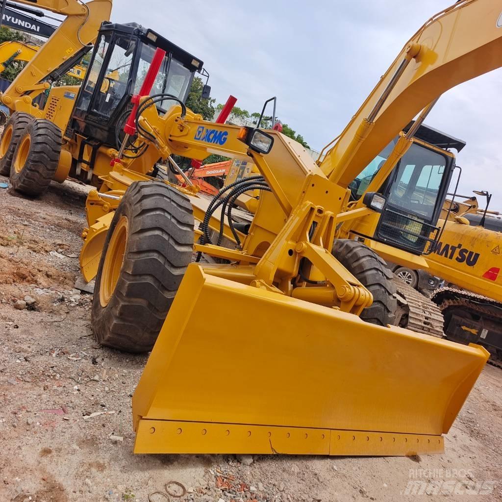 XCMG GR 215 Грейдери
