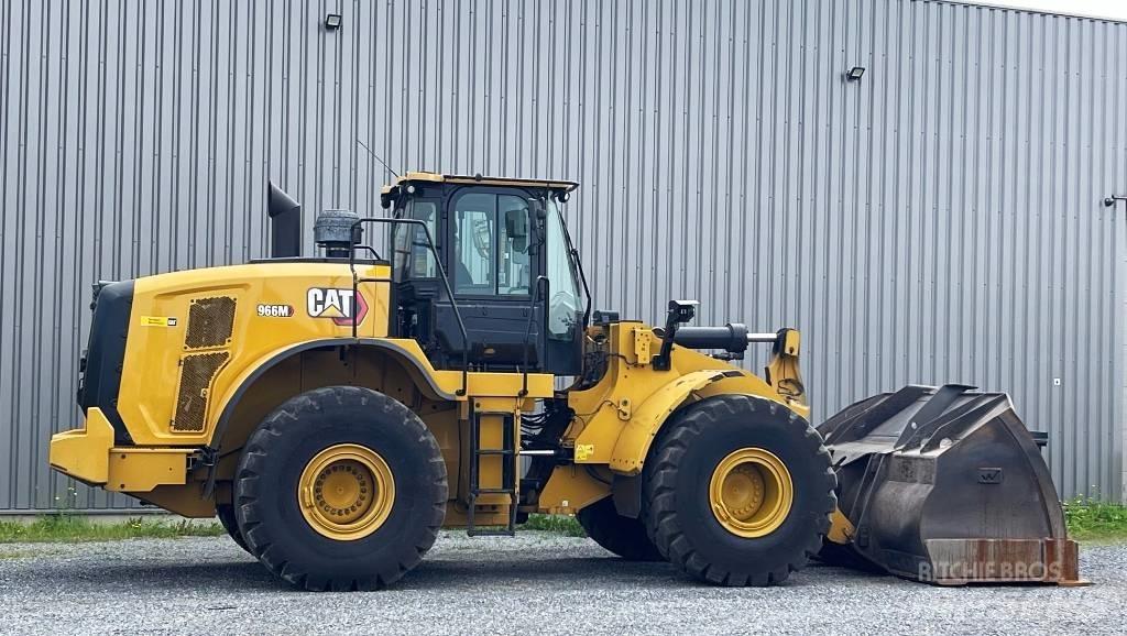 CAT 966 M Фронтальні навантажувачі