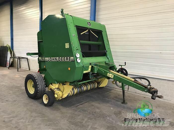 John Deere 570 Фуражні комбайни