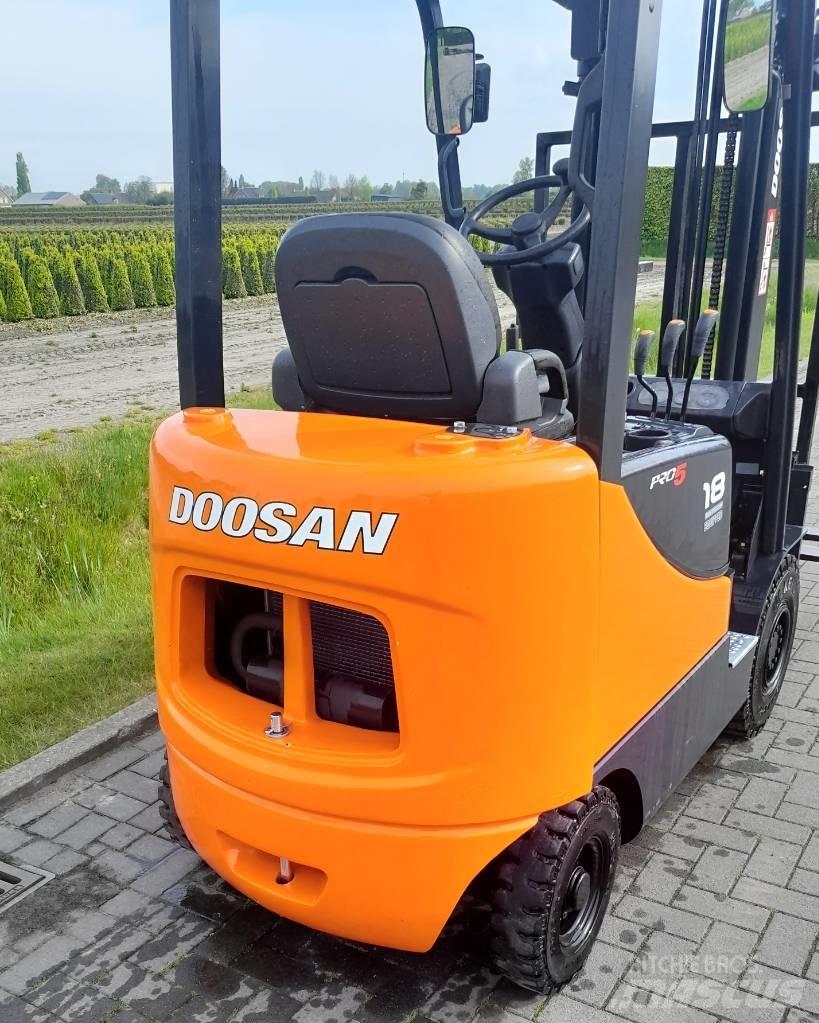 Doosan D18S PRO5 Дизельні навантажувачі