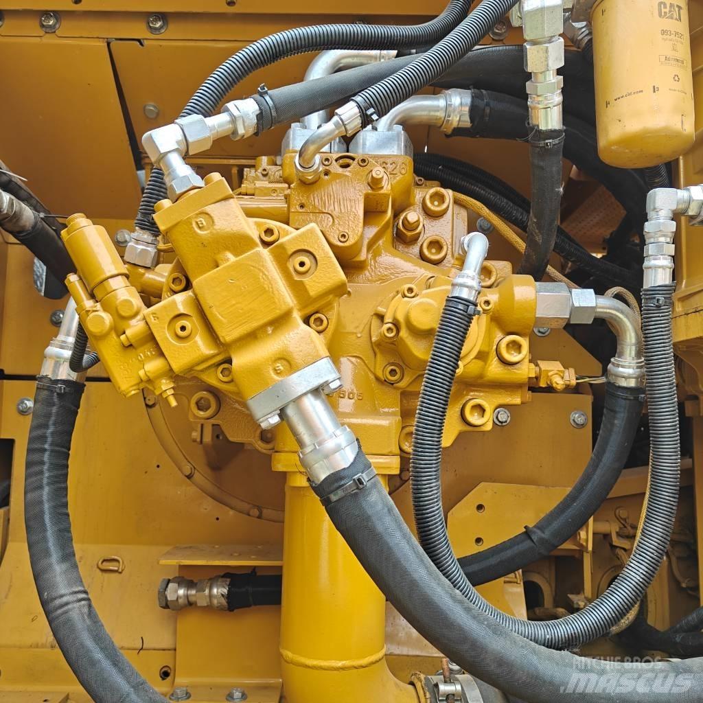 CAT 336D2 Гусеничні екскаватори
