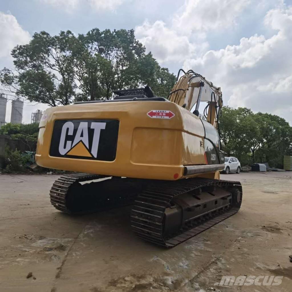 CAT 325DL Гусеничні екскаватори