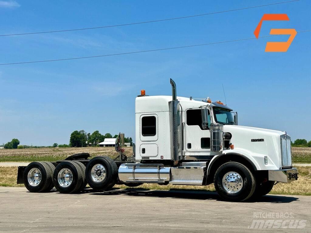 Kenworth T 800 Тягачі