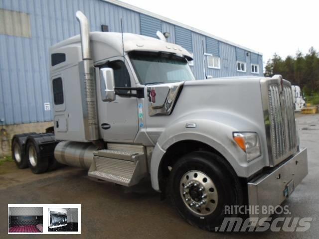 Kenworth W 990 Тягачі
