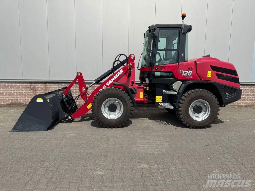 Yanmar V120 Фронтальні навантажувачі