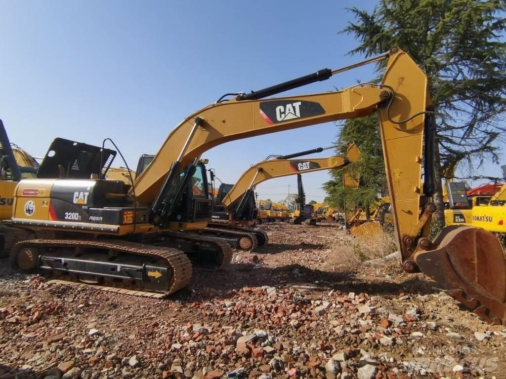 CAT 320 Середні екскаватори 7т. - 12т.