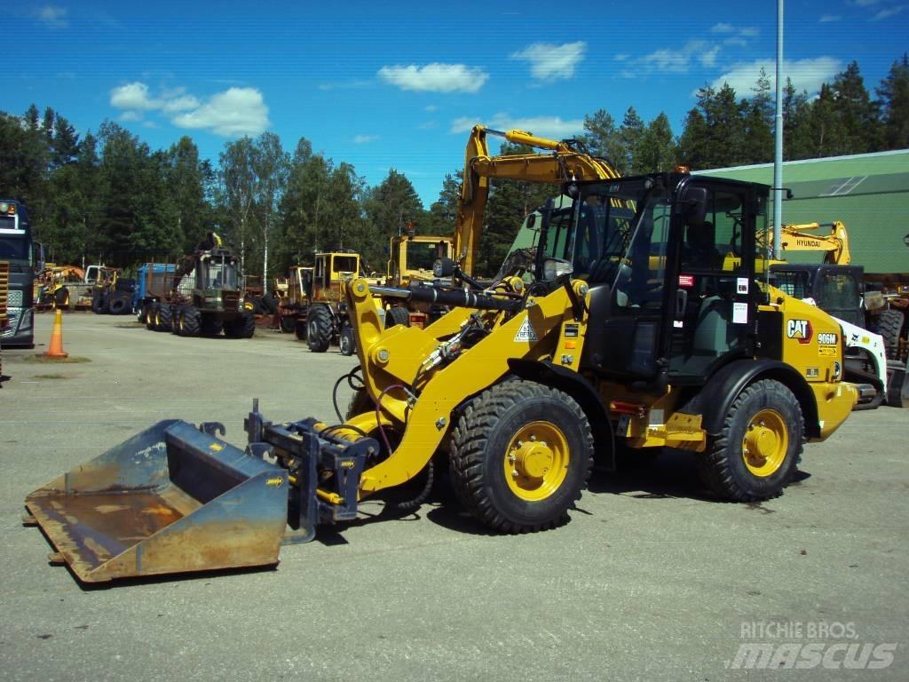 CAT 906 M Фронтальні навантажувачі