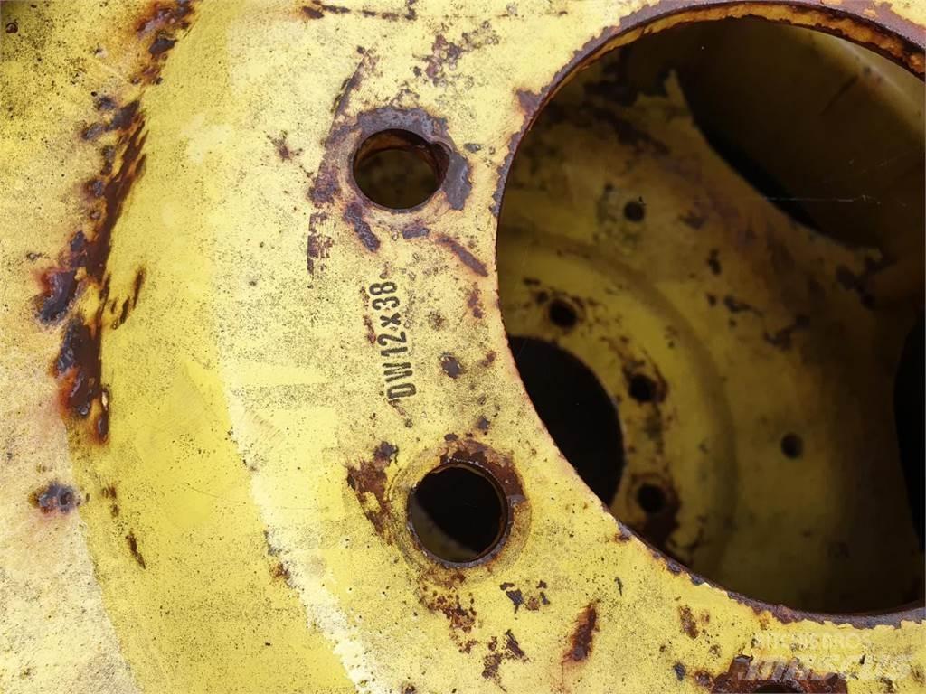 Goodyear 136-38 x2 Колеса