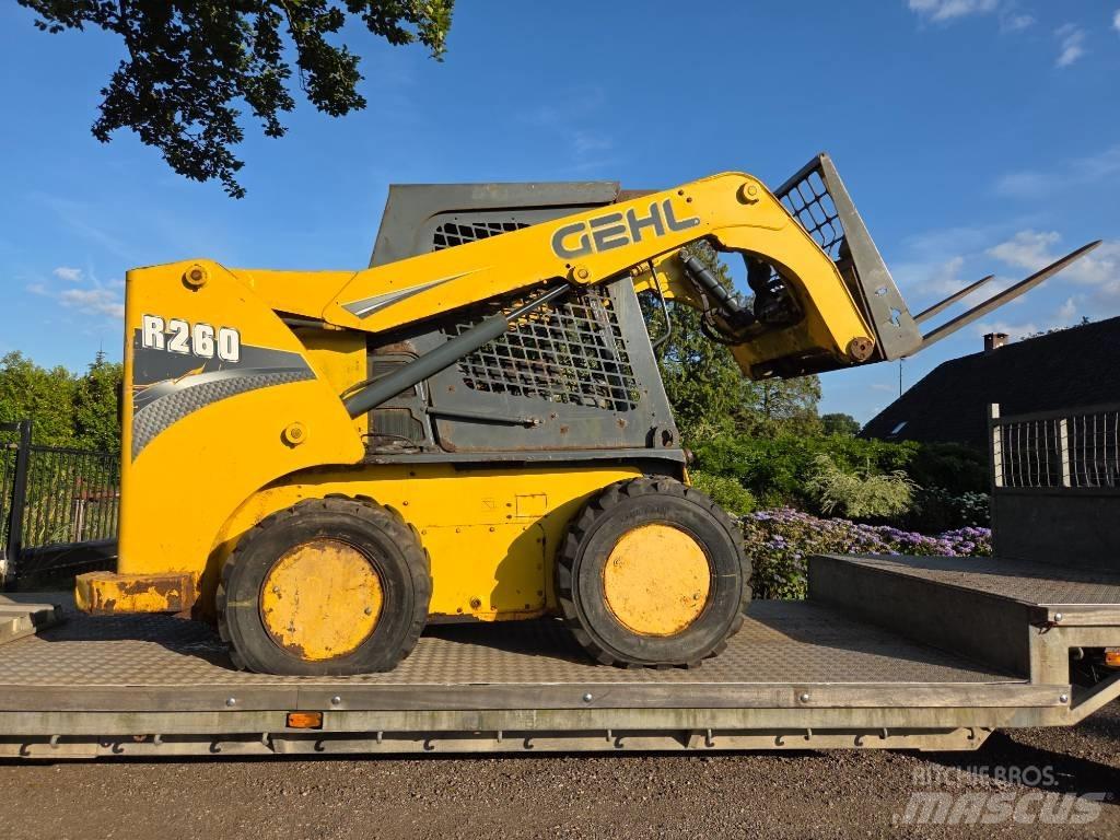Gehl R 260 DEFECT!! Міні-навантажувачі