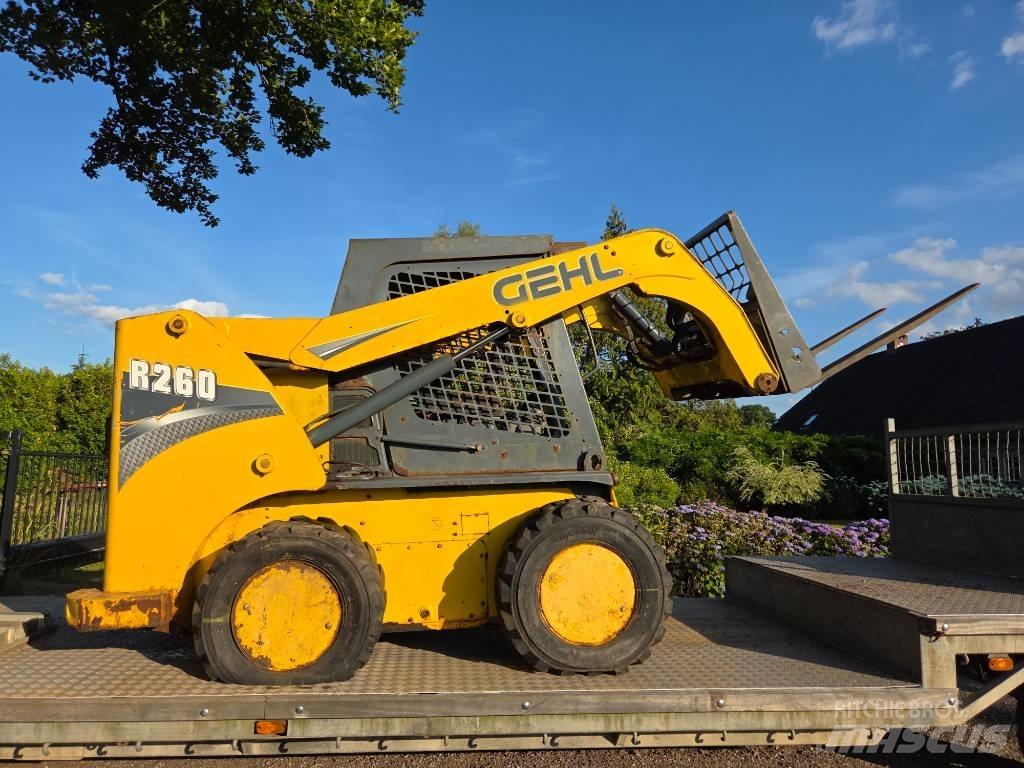 Gehl R 260 DEFECT!! Міні-навантажувачі