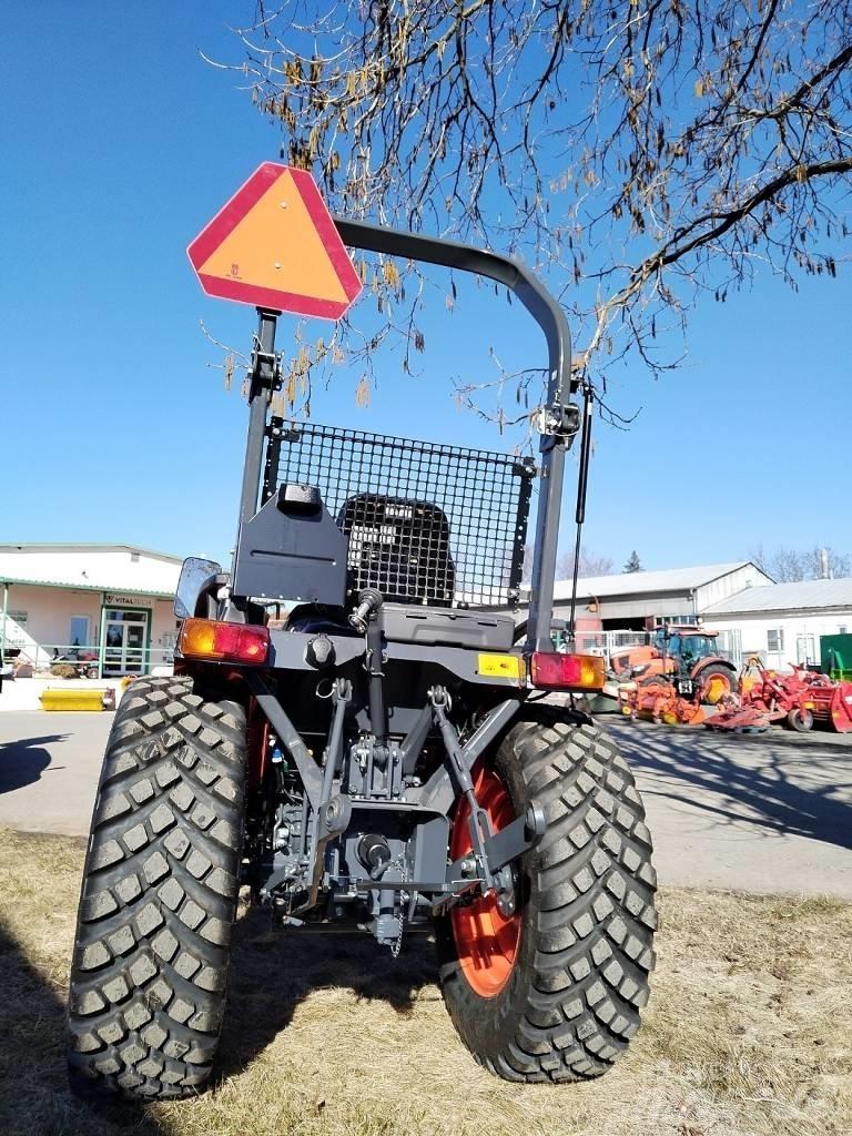 Kubota B2261 H Rops Трактори