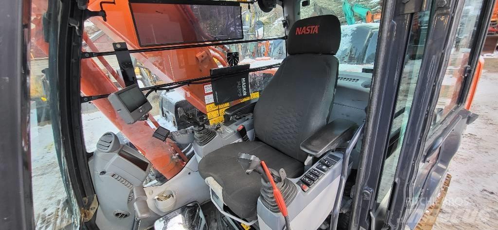Hitachi ZX 210 LC-6 Гусеничні екскаватори
