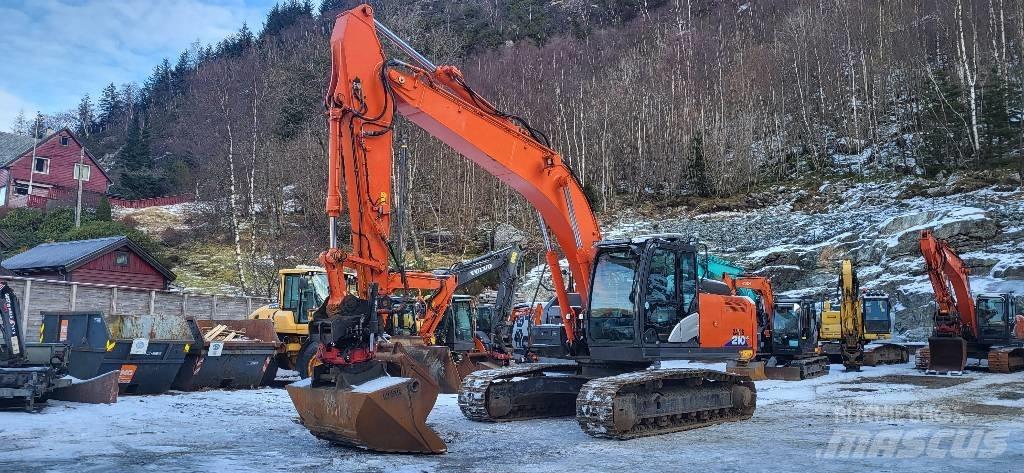 Hitachi ZX 210 LC-6 Гусеничні екскаватори