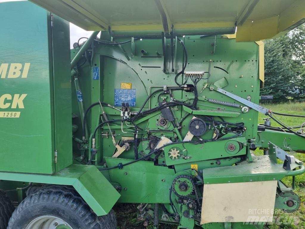Krone Comprima F125 Рулонні прес-підбирачі