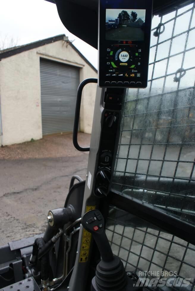 New Holland L 318 Малі навантажувачі