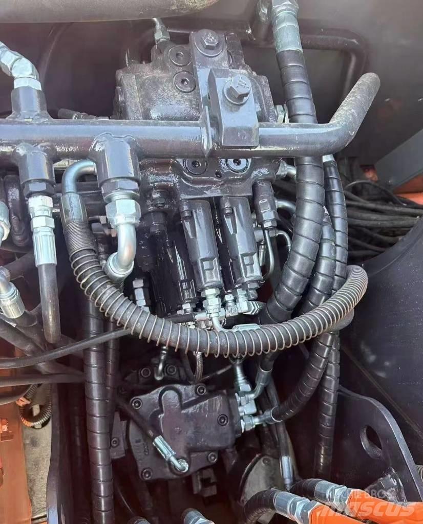 Hitachi 70 Гусеничні екскаватори