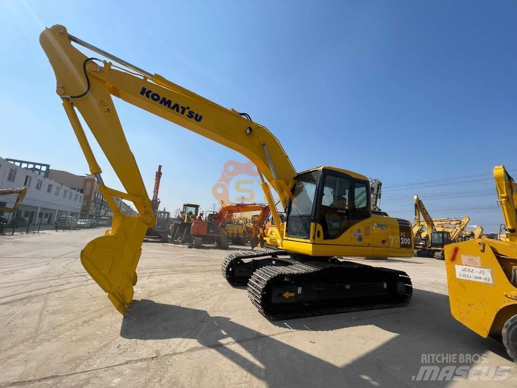 Komatsu PC 200 Гусеничні екскаватори