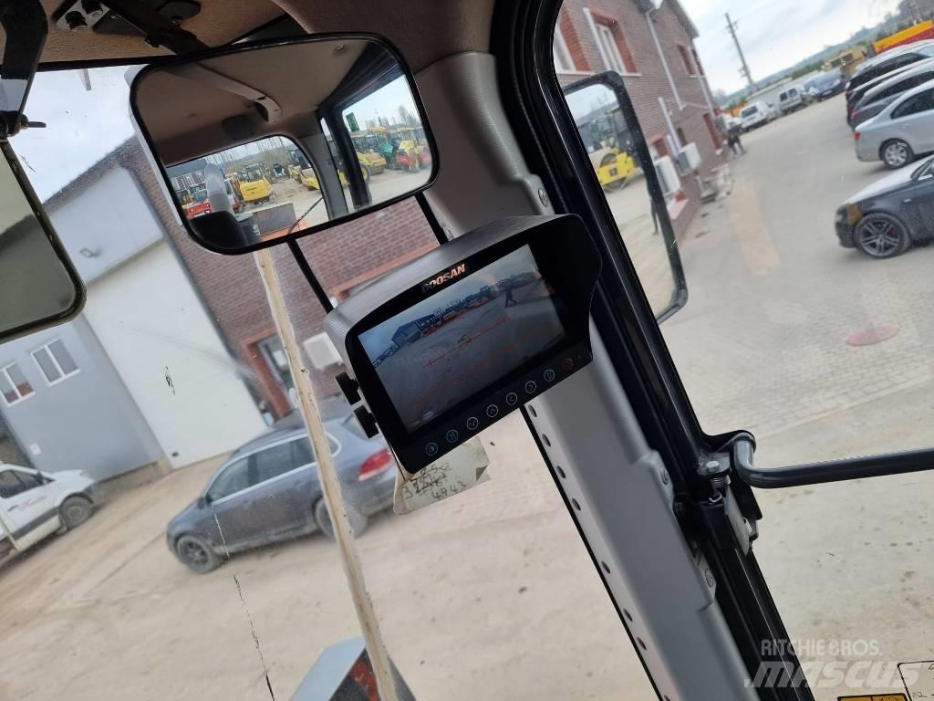 Doosan DL 200-3 Фронтальні навантажувачі