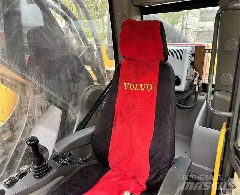 Volvo EC480DL Гусеничні екскаватори