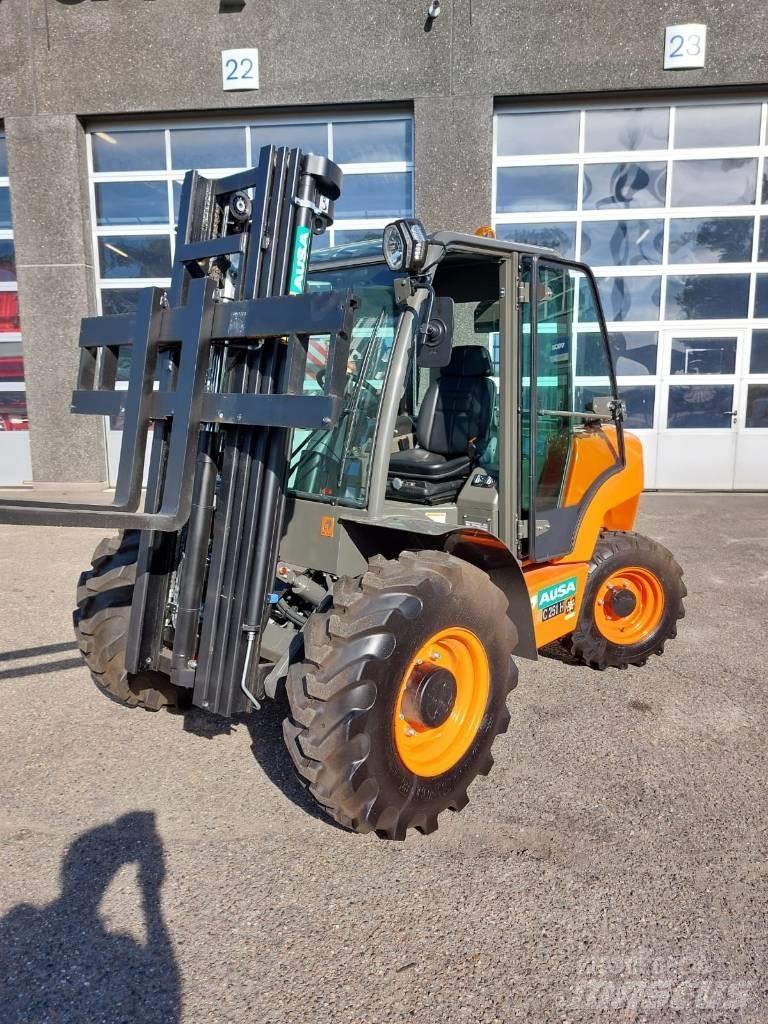 Ausa C 251 H x4 Навантажувачі підвищеної прохідності