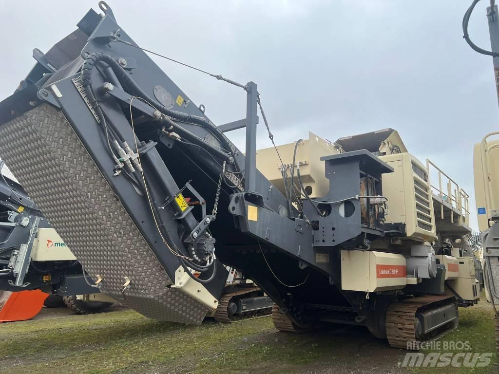 Metso LT 300 HP Мобільні дробарки