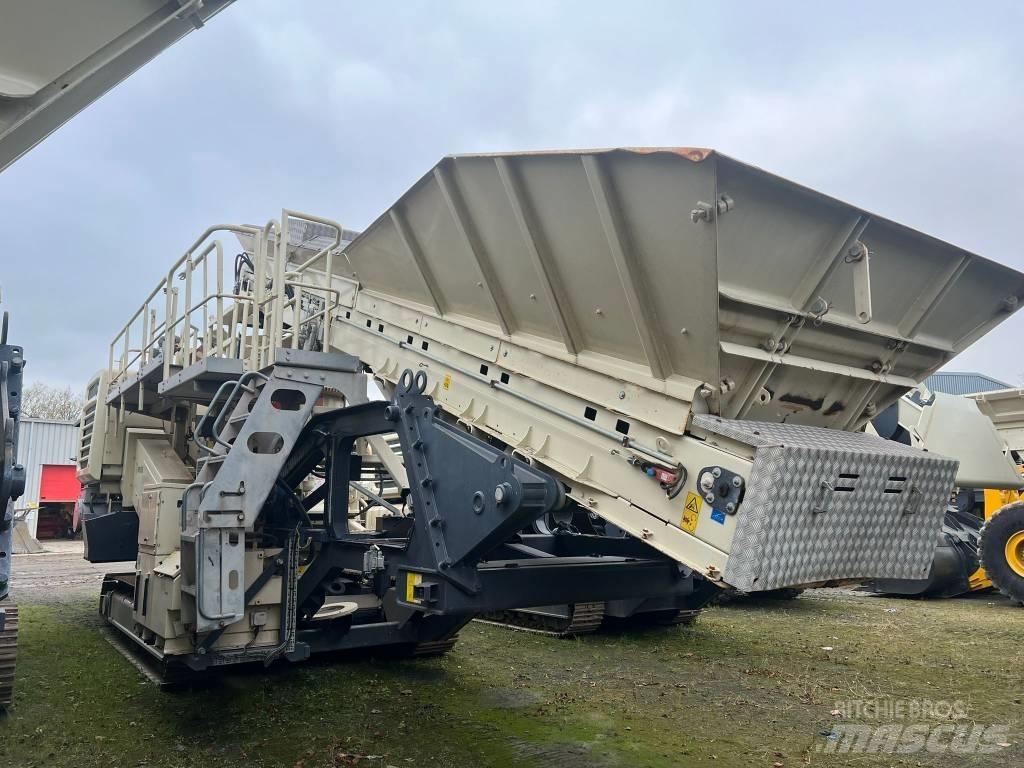Metso LT 300 HP Мобільні дробарки