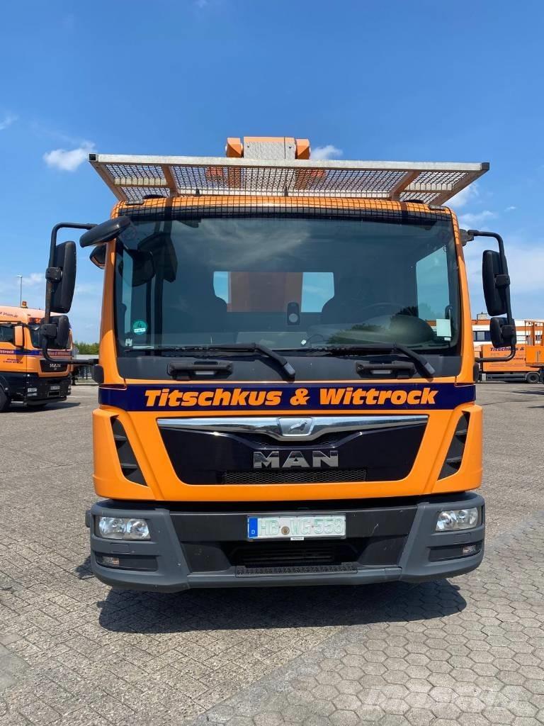 Palfinger P 300 Автовишки на базі вантажівки