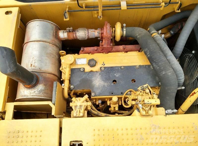 CAT 323 Гусеничні екскаватори