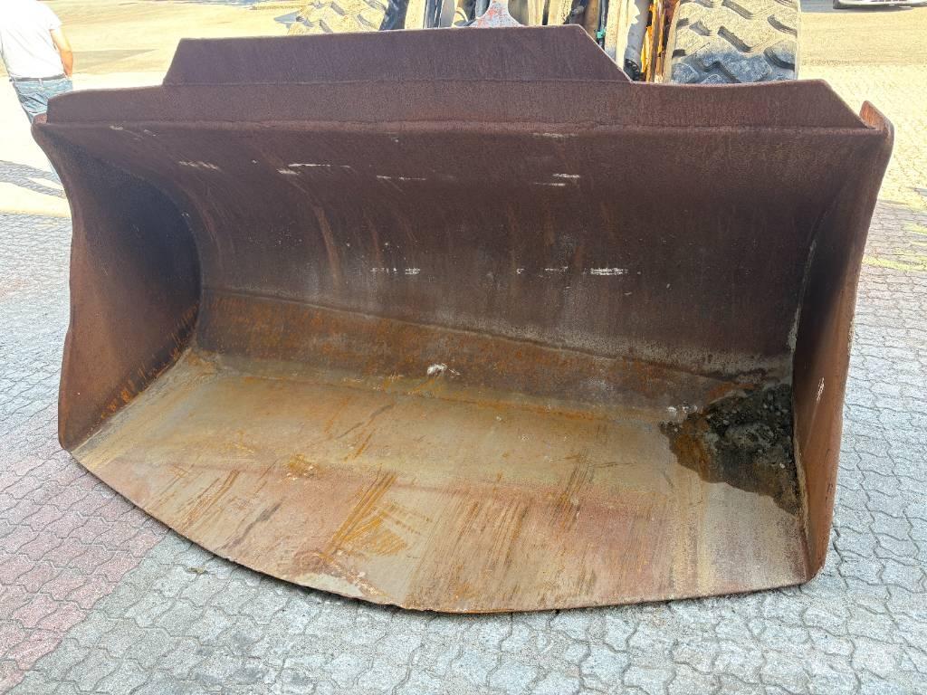 Volvo L110F Фронтальні навантажувачі