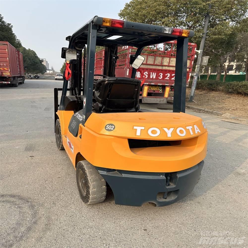 Toyota 62-7 FD N 30 Дизельні навантажувачі