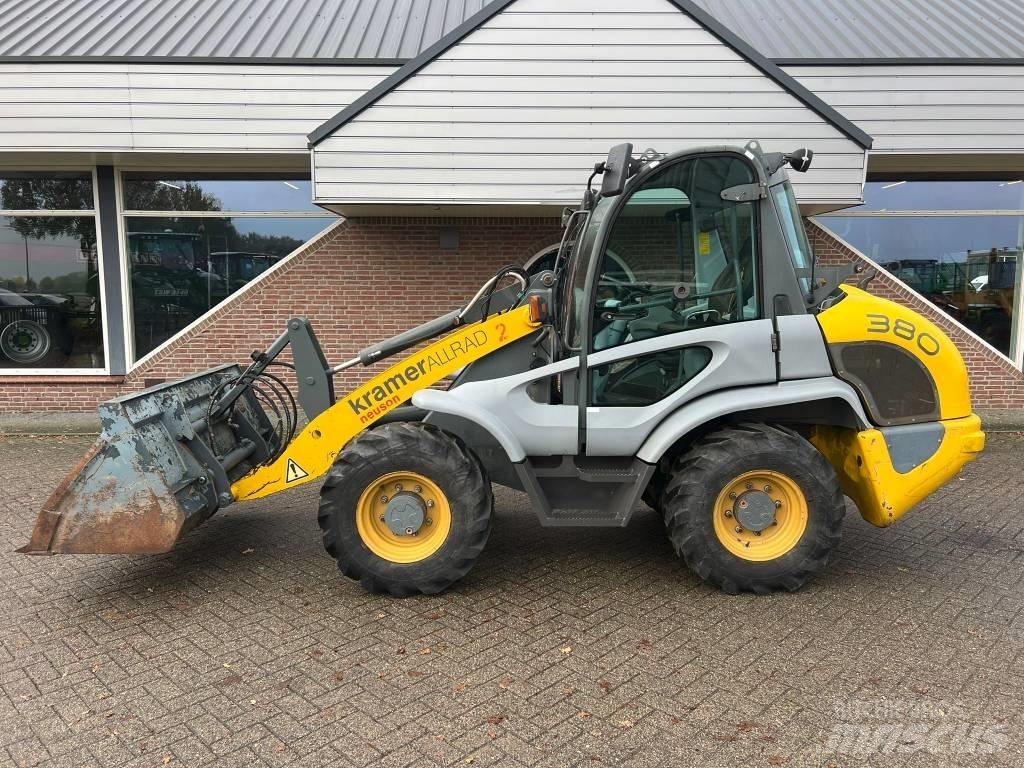 Kramer 380 shovel Фронтальні навантажувачі