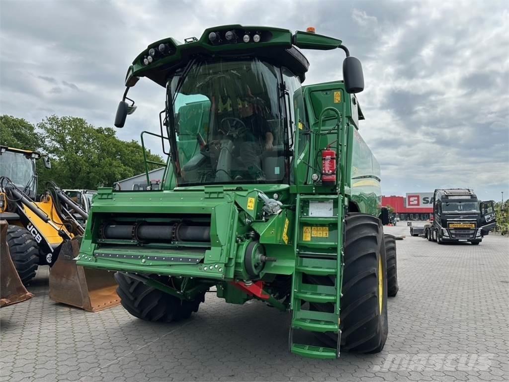 John Deere T 670 i Зернозбиральні комбайни