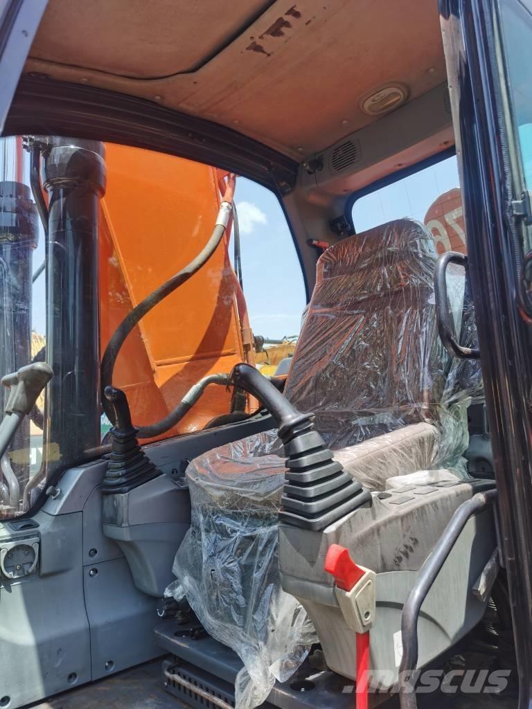 Doosan DX 225 LC Гусеничні екскаватори